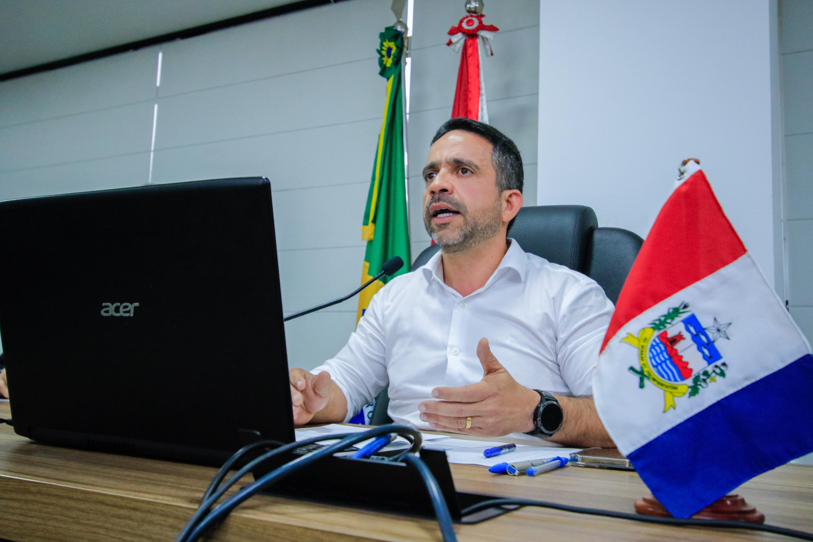 Governador de Alagoas  anuncia auxílio de R$ 2 mil a desabrigados e desalojados pelas chuvas
