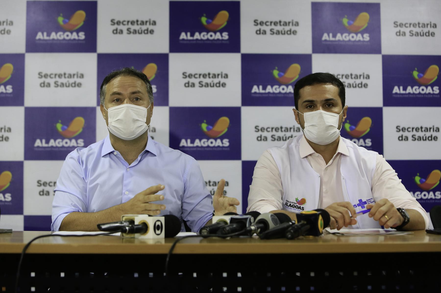 Governo de Alagoas  desobriga máscaras em ambientes externos e recomenda uso em locais fechados